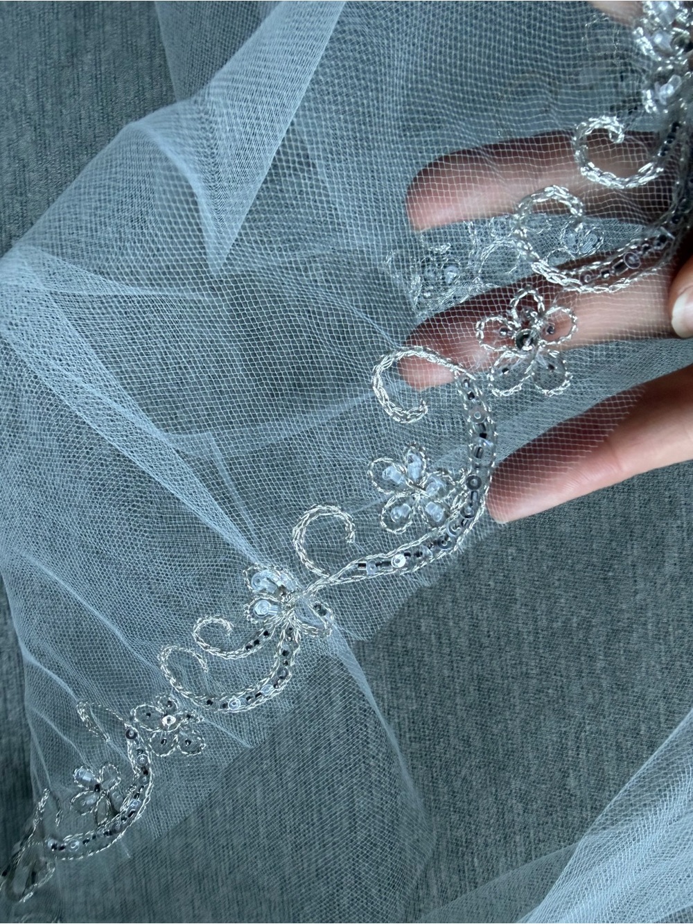David’s Bridal wedding veil - Picture 2 of 3